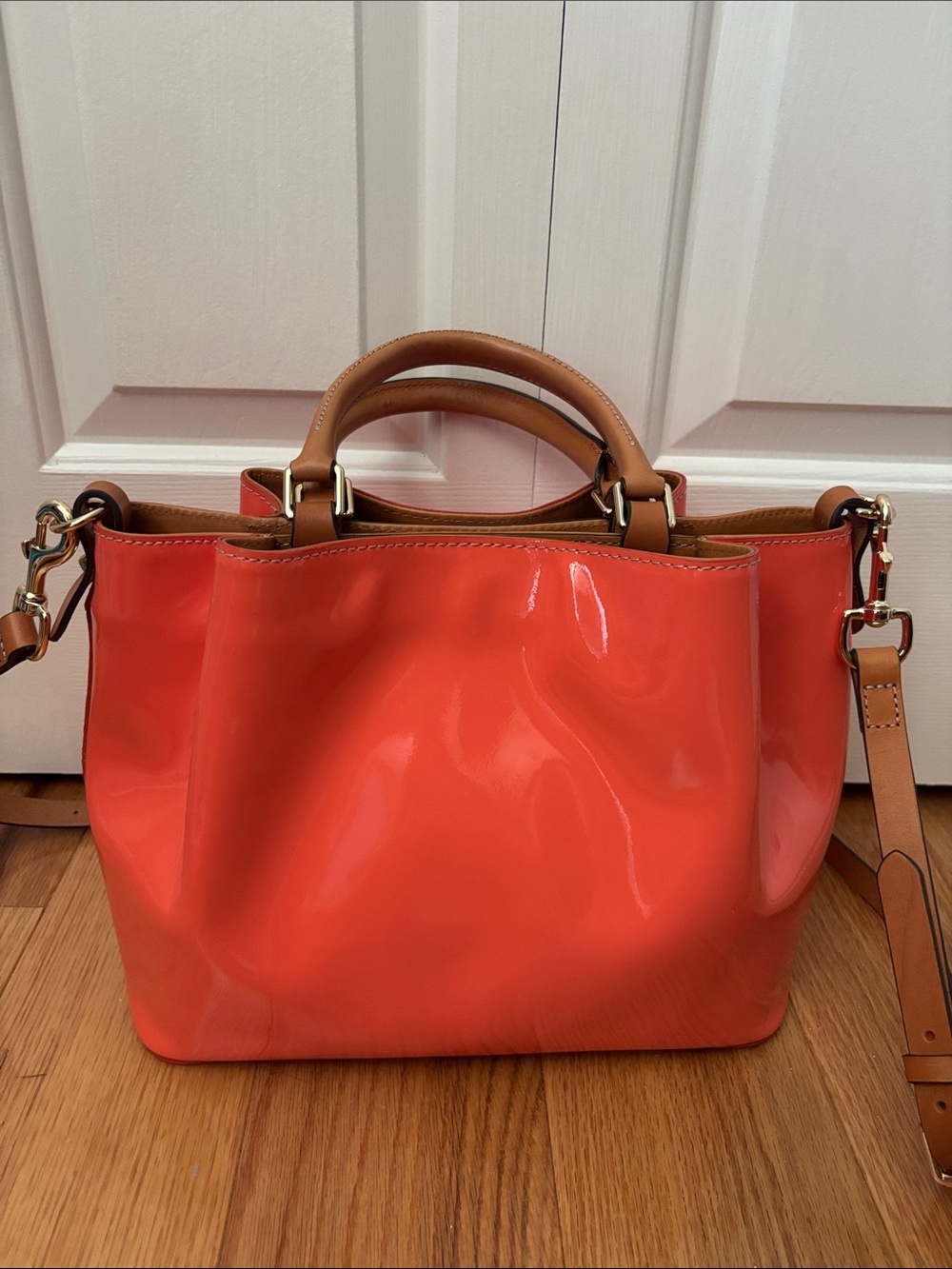 NEW! Dooney & Burke Orange Patent Leather Large City Barlow Bag Limited Edition. - Picture 3 of 14